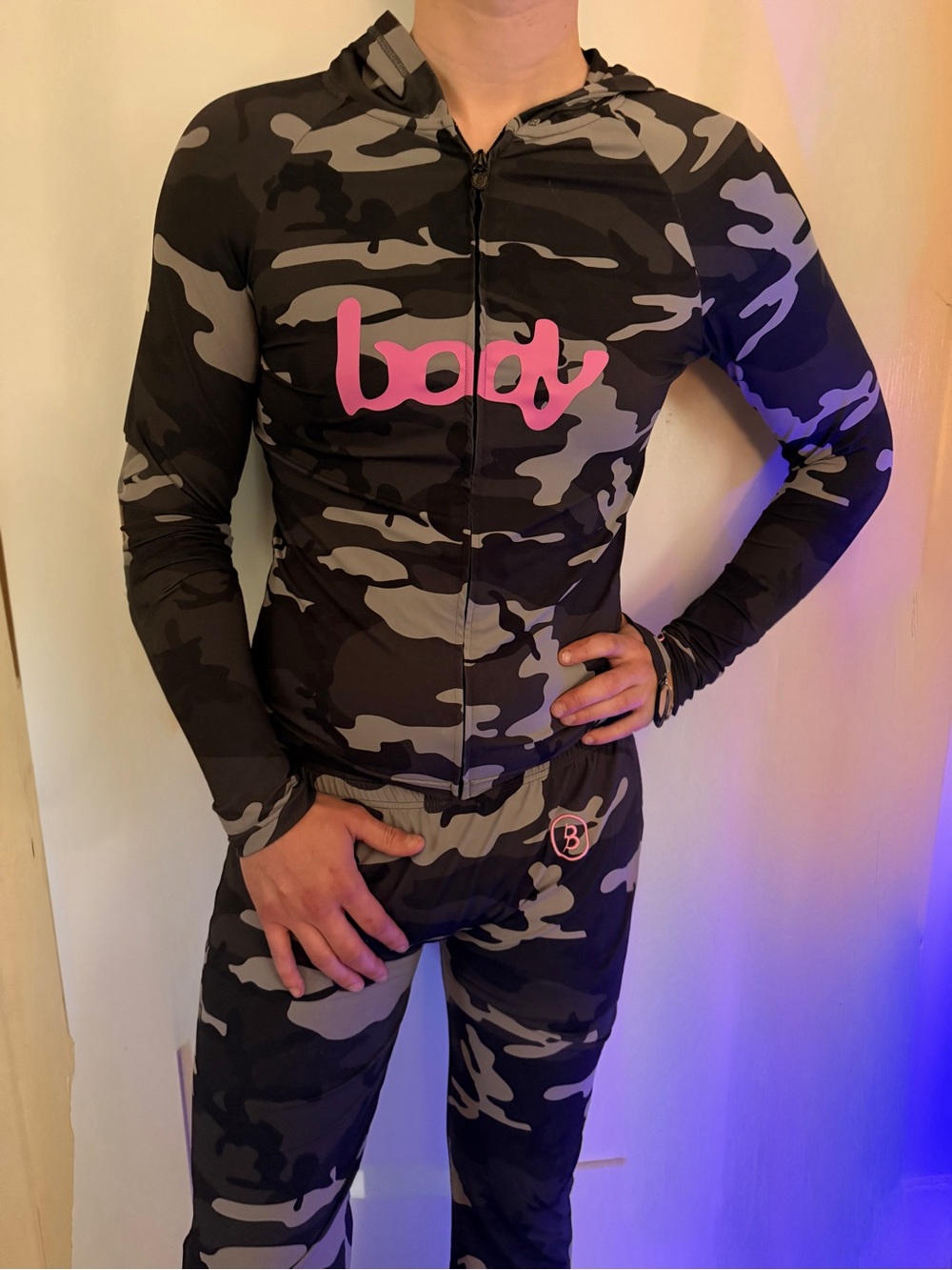 LMT EDITION: SOLD OUT BASICS HOODIE 2.0 ULTRA LOW SET SNOW LEOPARD CAMO NWOT 🤍